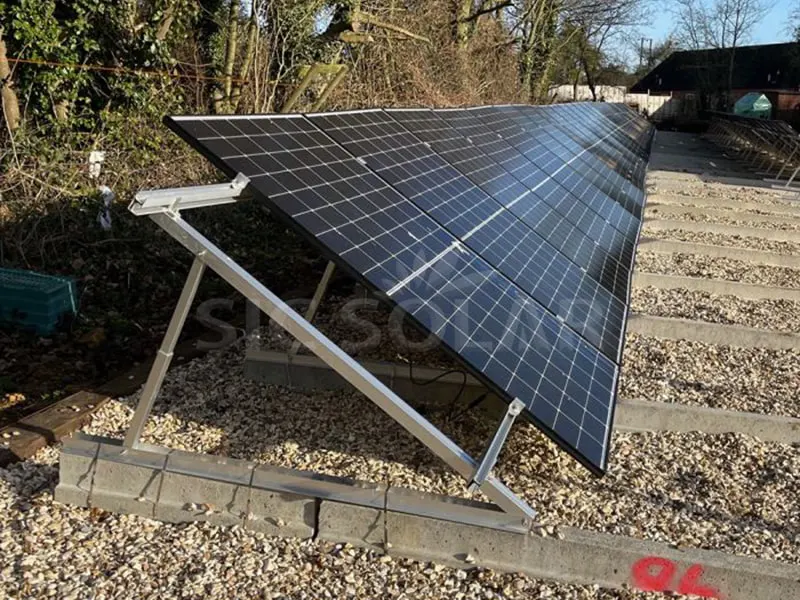 지상/평평한 지붕을 위한 25KW 태양 삼각형 장착 시스템