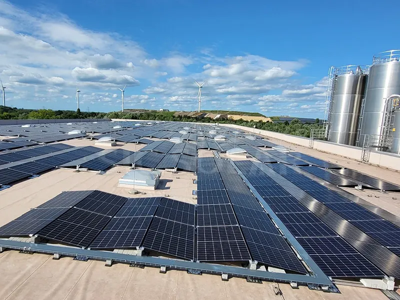 독일의 300KW 밸러스트 지붕 마운트 태양광 시스템